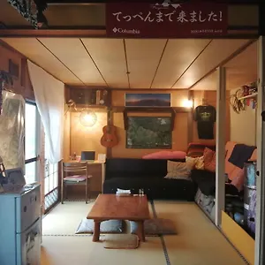 Hostel Yukiumi House Kamikawa (Hokkaido)