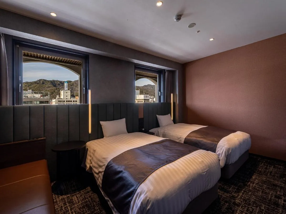 Kobe Plaza Hotel 4*,